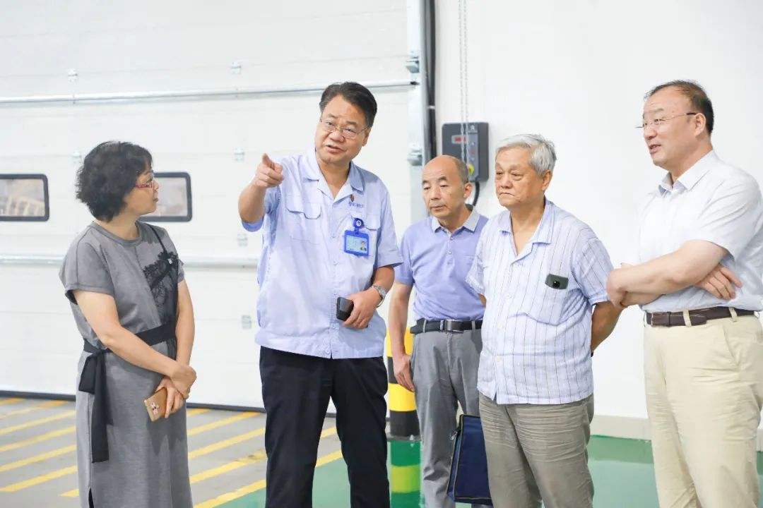 中國工程院制造業研究室主任屈賢明一行到秦川集團調研