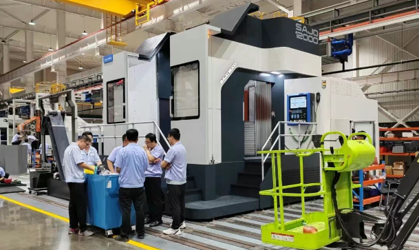 【精密裝備】堅守崗位戰高溫 拼搏奮進保生產